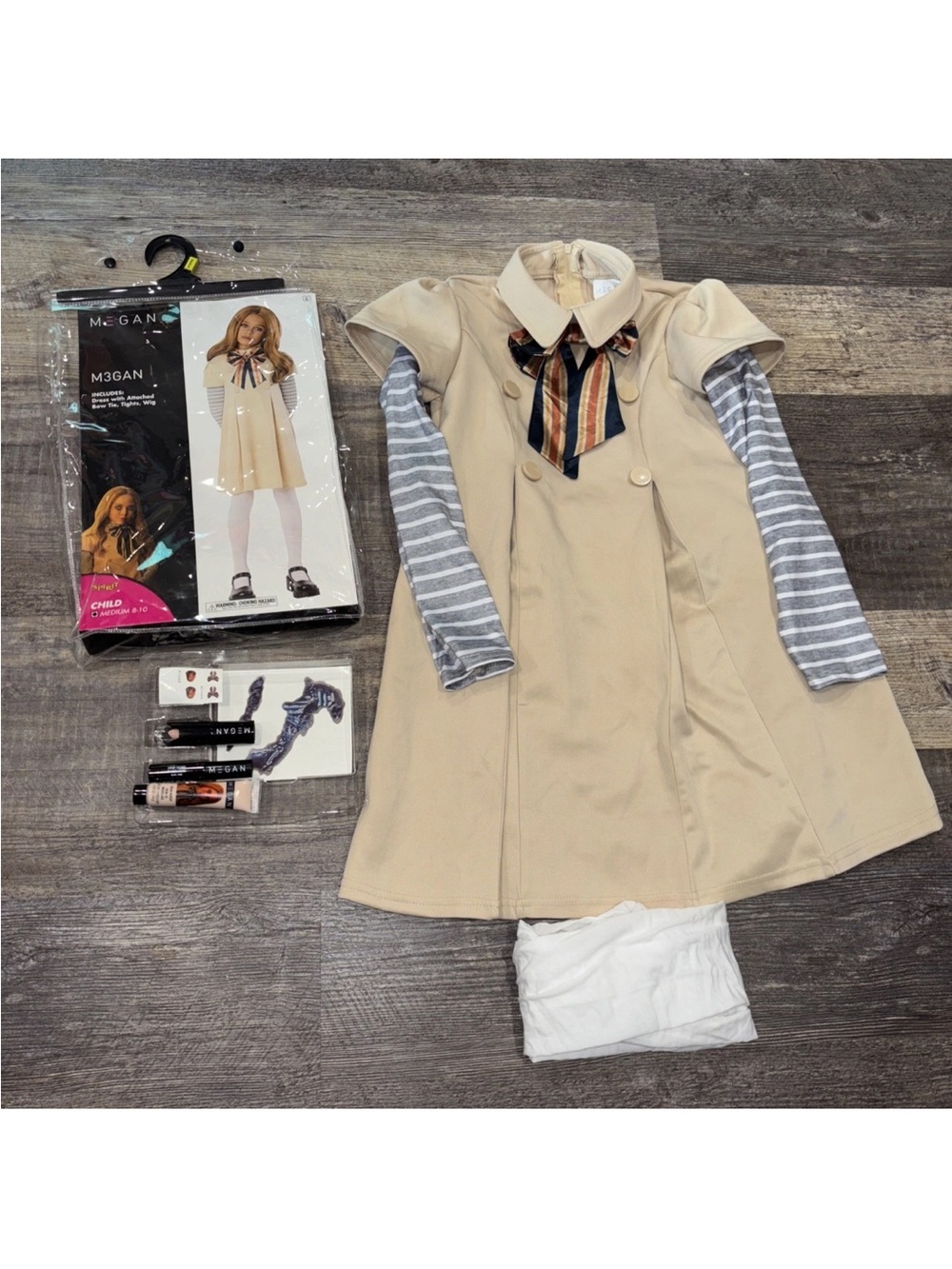 Spirit Halloween Megan Costume Size Medium 8-10 Child w M3gan Makeup